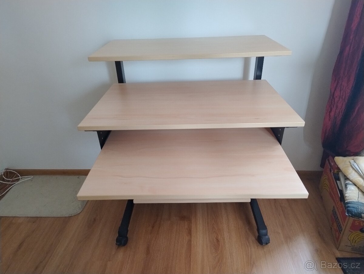 PC stůl - 2