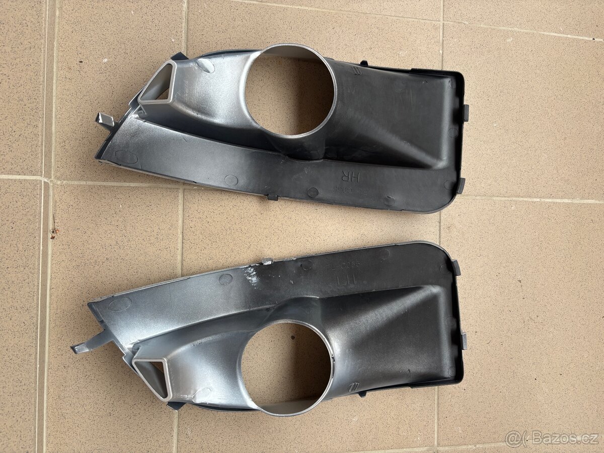 Subaru Impreza 2003-2005 rámeček mlhovek - 2