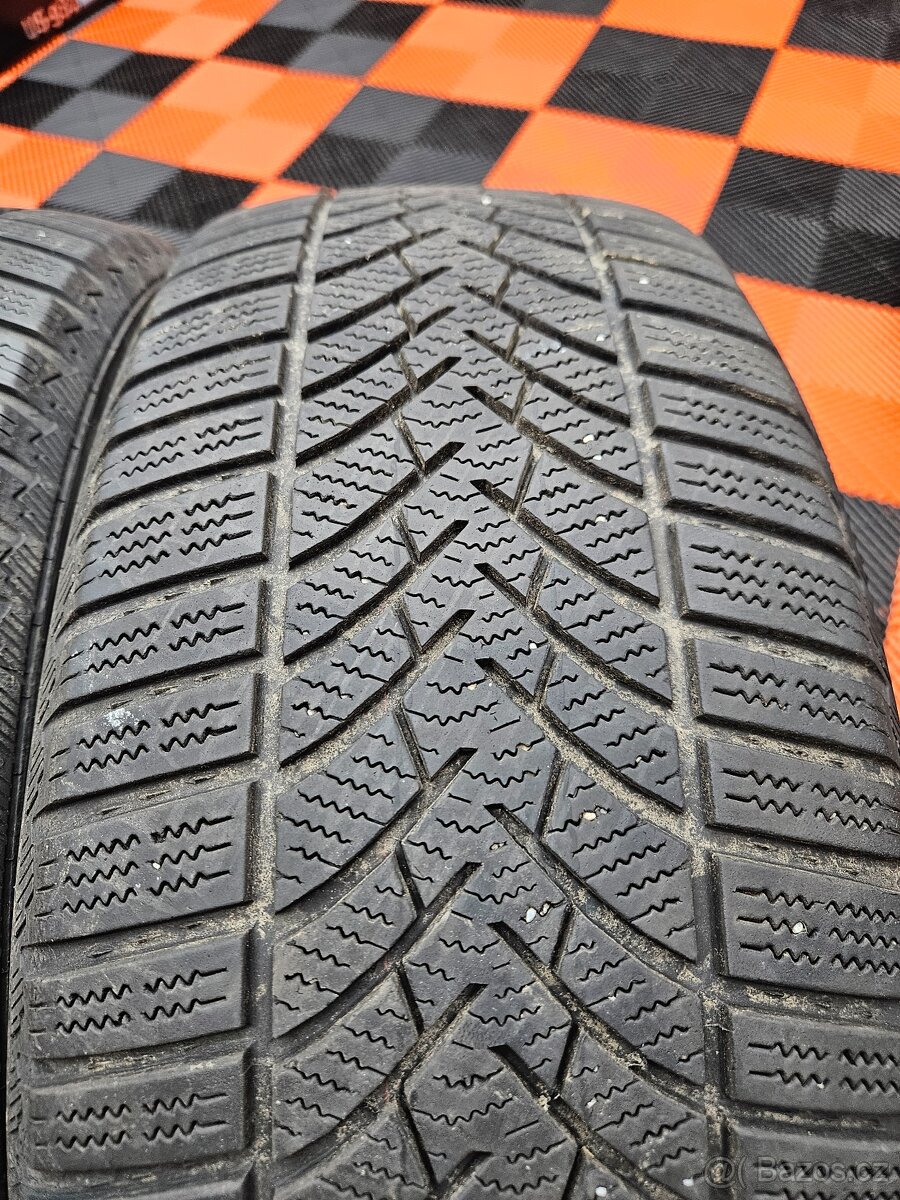 2ks zimní pneu Semperit 235/55 R18 - 2