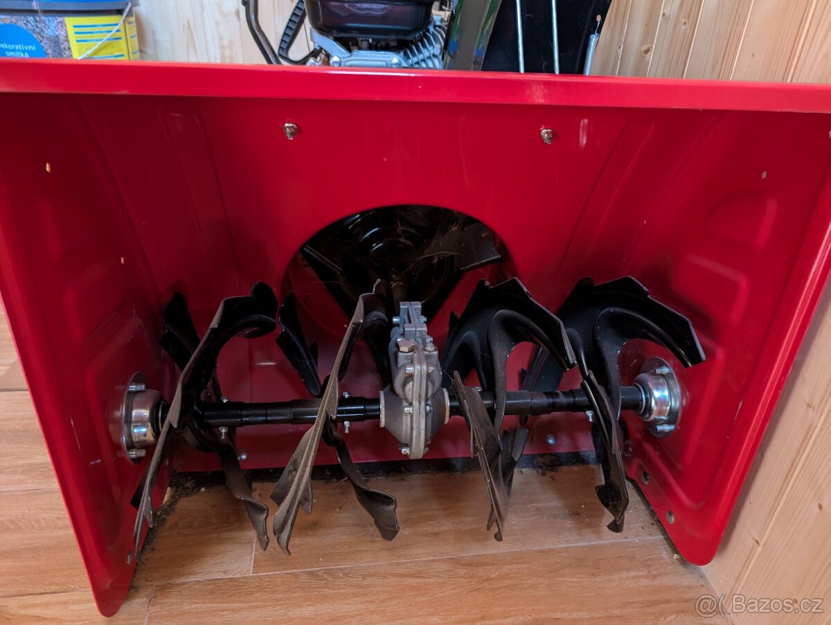 Sněžná fréza Hecht 9661 - 2