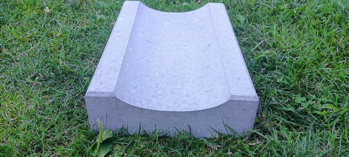 Odtokové žlaby 35x25x8 - 2