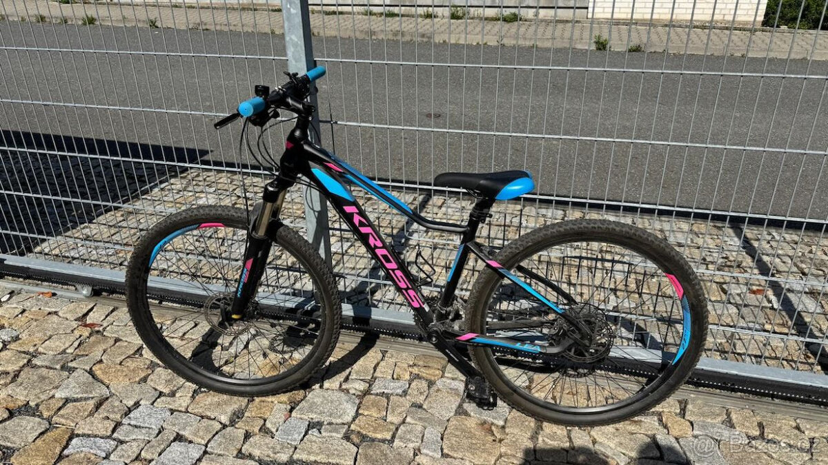 Kolo KROSS Lea 8.0 27.5 Lady XS, Výška 150-160cm - 2