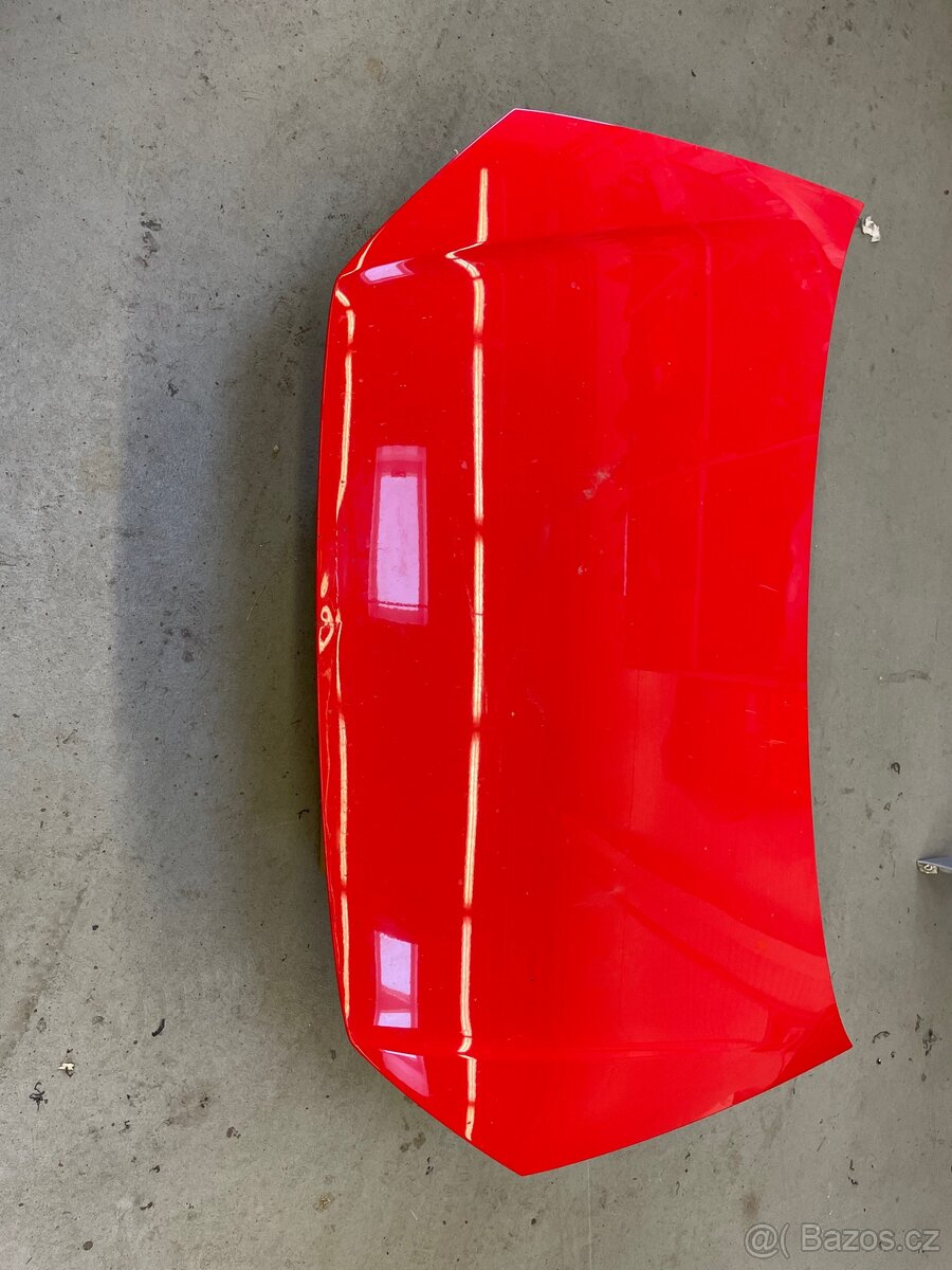 Kapota Volkswagen polo 5 - 2