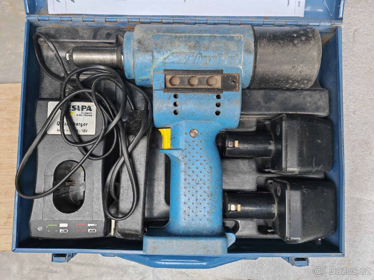 Nýtovací kleště aku na náhradní díly - 2