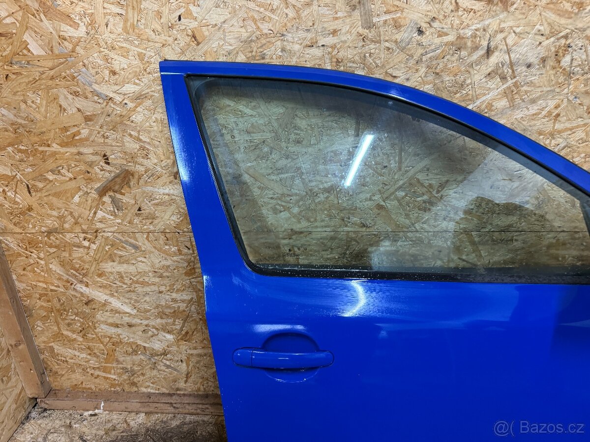 PRAVÉ PŘEDNÍ DVEŘE ŠKOD OCTAVIA 2 LF5K / 4590 - 2