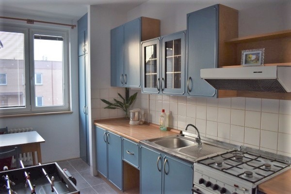 1 STUDENTKA do 2.lůž. pok. v dívčím 3+1 RD, pračka - 2