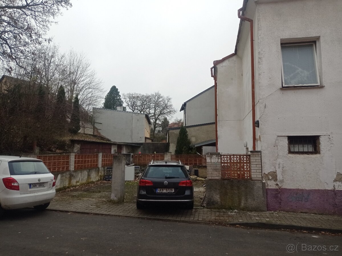 Dům s byty a provozovnou - 2