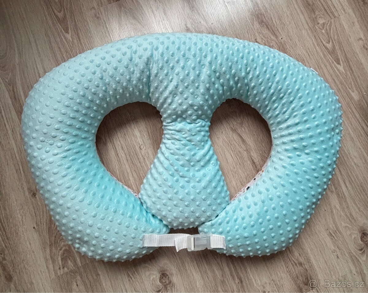Kojící polštář pro dvojčátka - 2