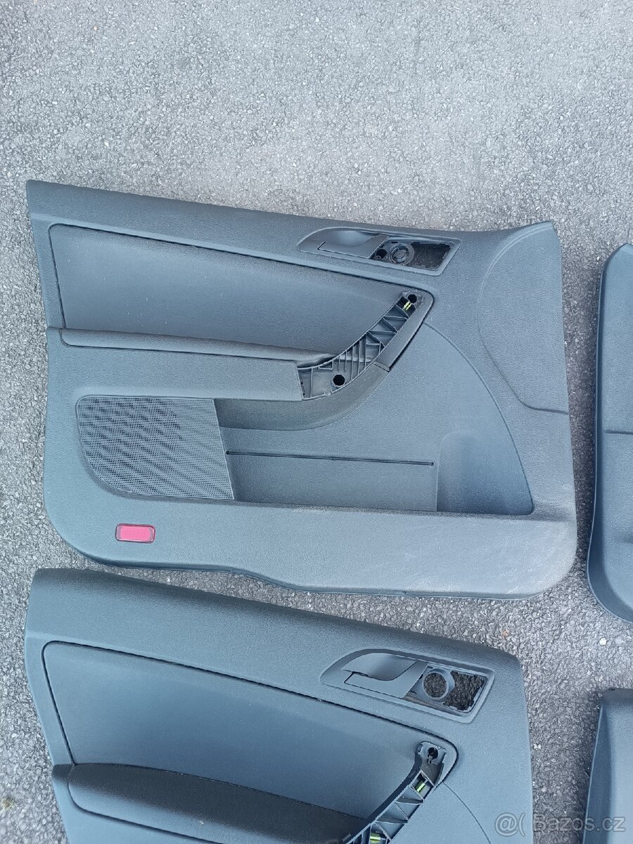 Škoda Yeti tapecirunk dveří - 2