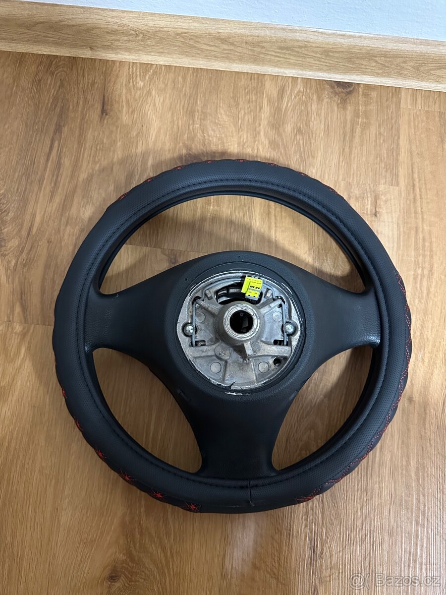Volant BMW včetně airbagu - 2