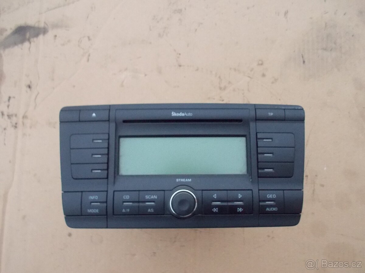 Autorádio Stream Škoda Octavia II-2 - 2