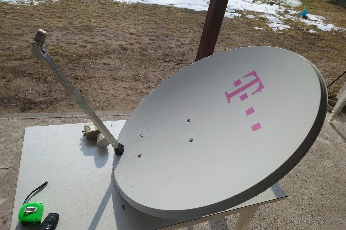 Prodám LNB konvertor s parabolou - 2