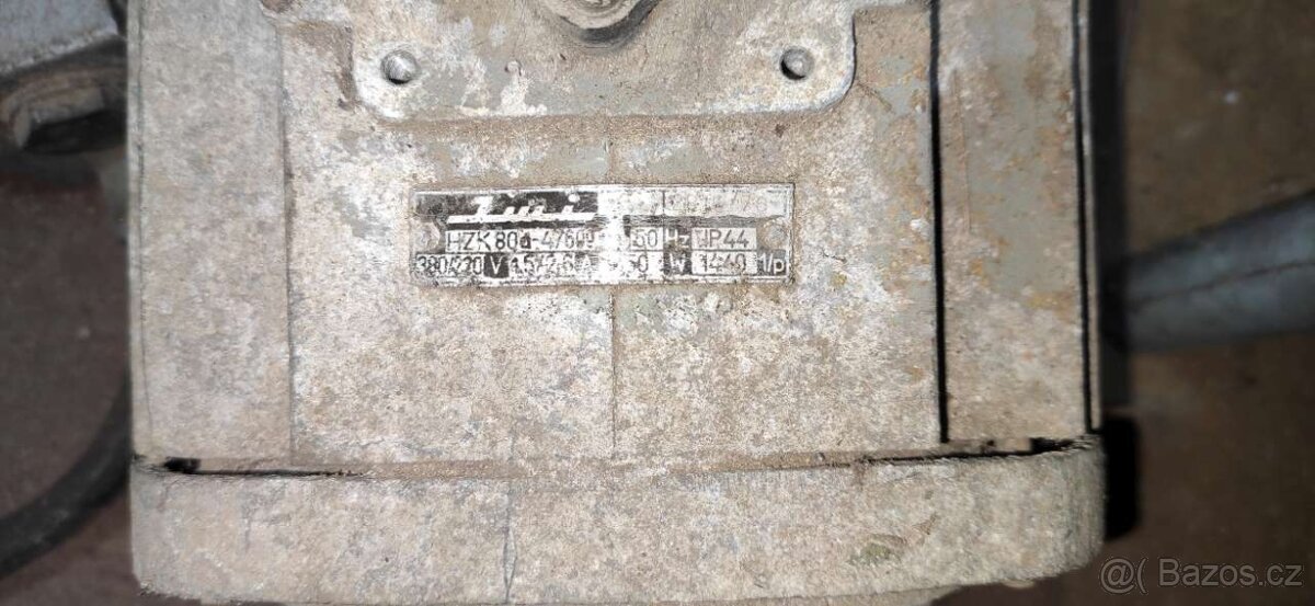 MOTORY - STARÉ MOTORY - POZŮSTALOST - 2