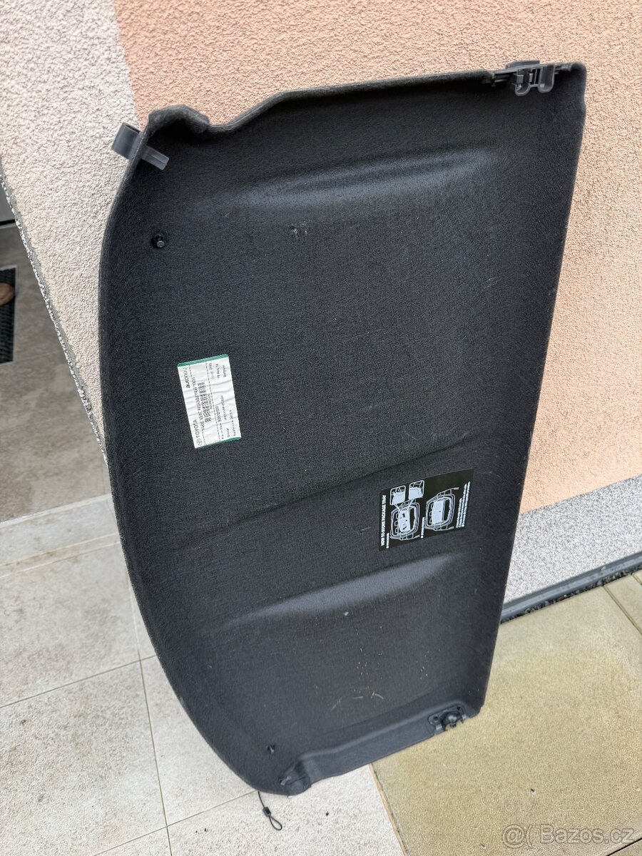 Plato do kufru - Toyota Auris - 2