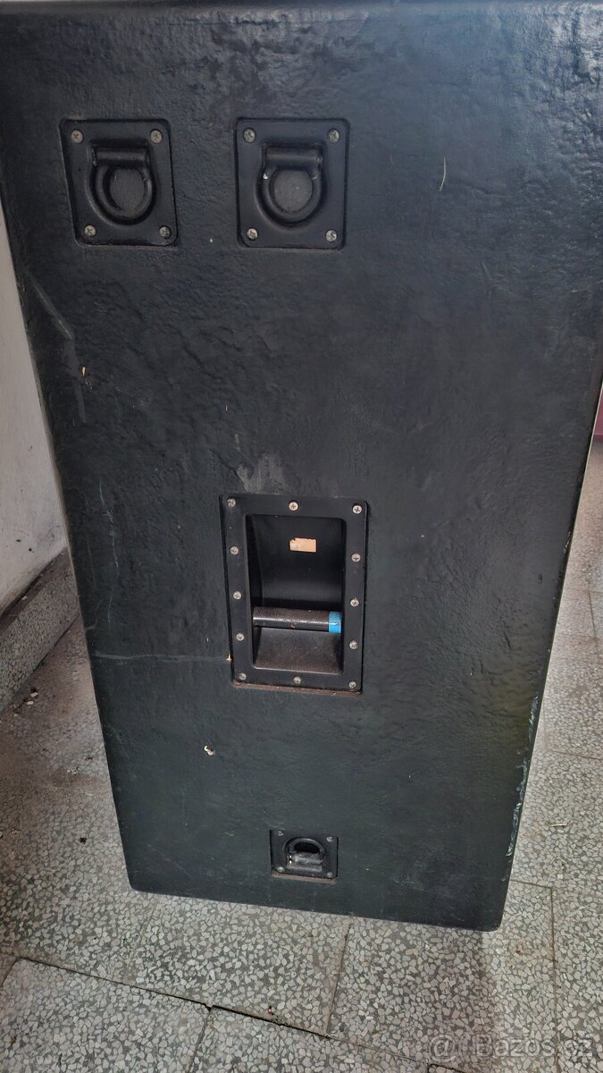 Skelety pro 15'' s 2'' hornou. Horna součastí - 2