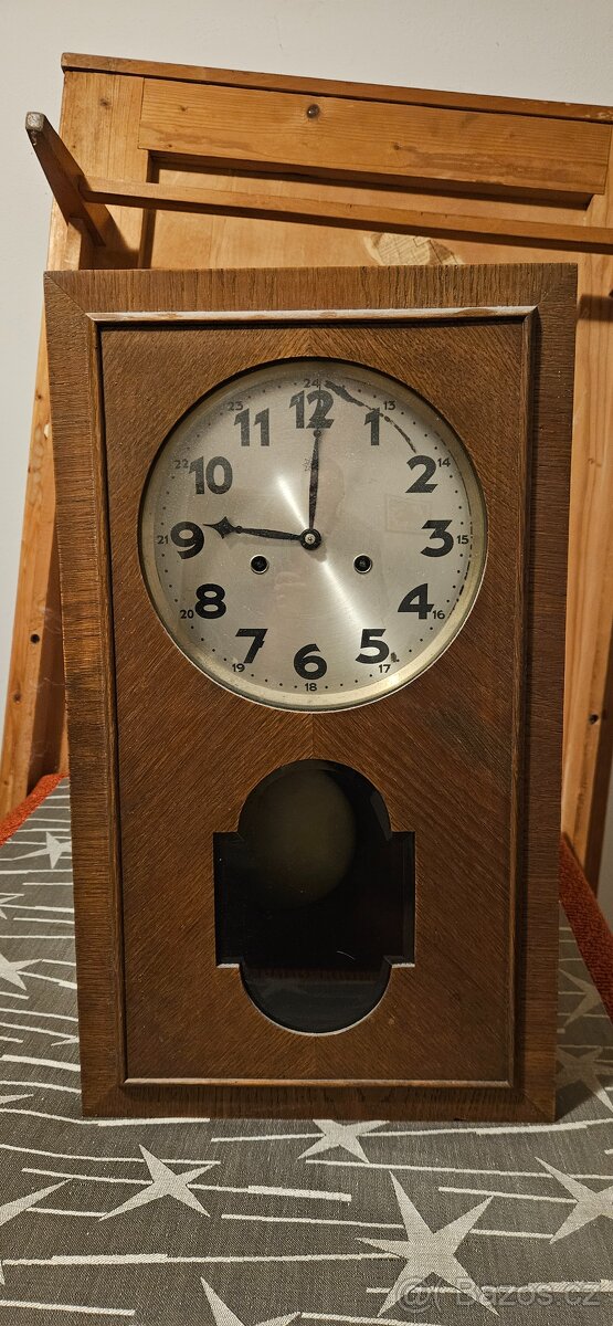 Kyvadlové hodiny - 2