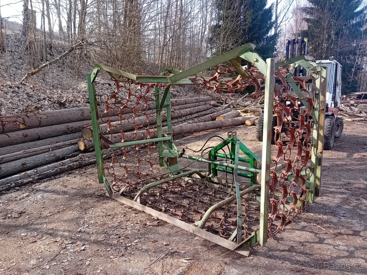 Hydralicky skládané luční brány 8m - 2