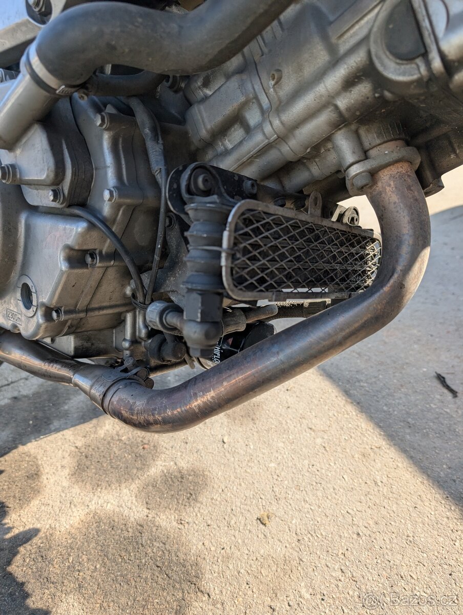 SV650s po nehodě - 2