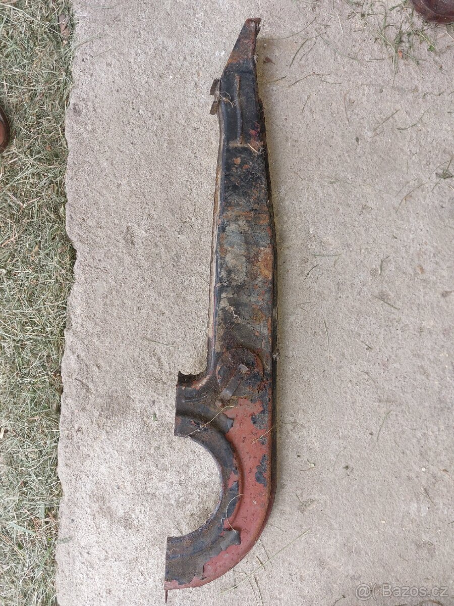 Asi ČZ 125, 175, 250 jeden díl krytu řetězu - 2