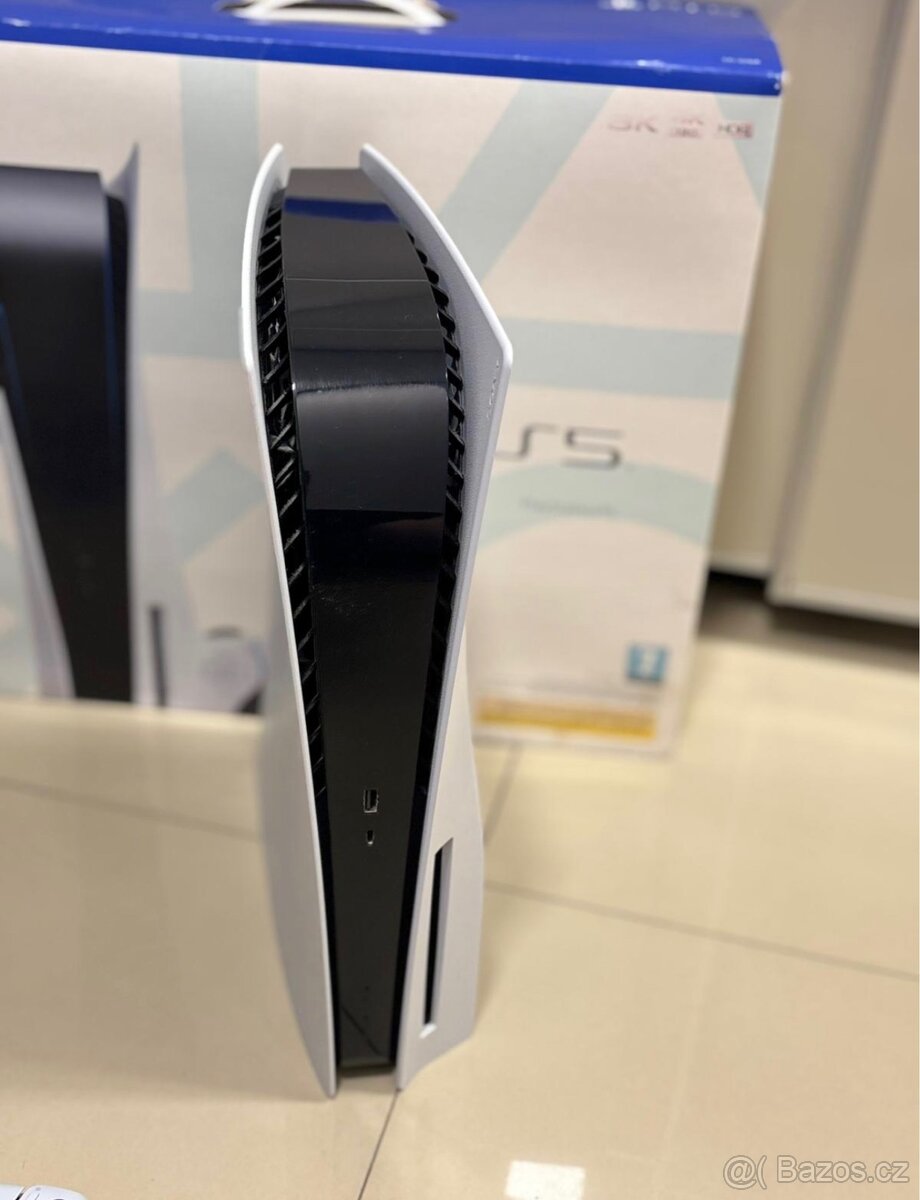 Playstation 5 s mechanikou - 2
