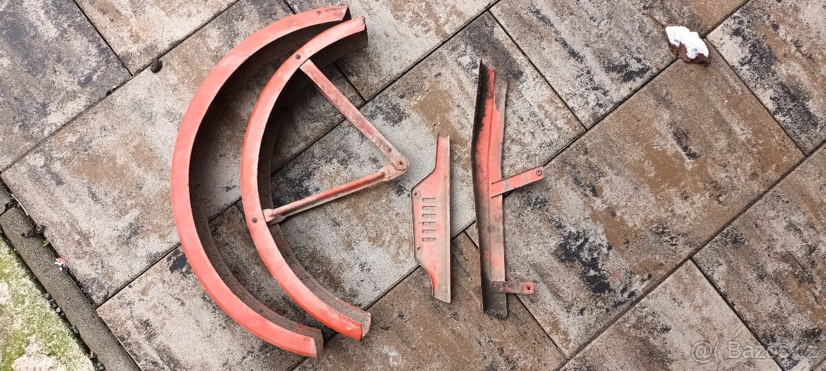 Babetta 210 - plechy červené komplet set - 2