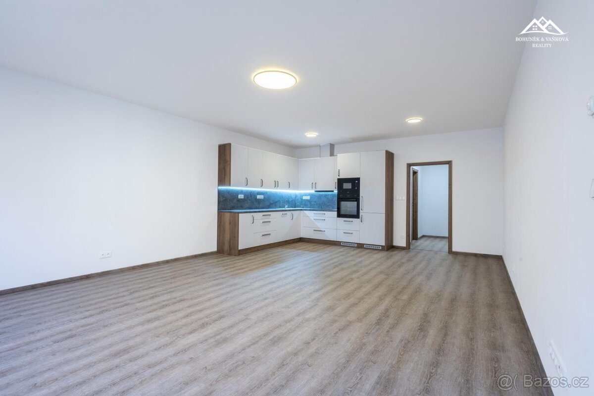 Pronájem bytu 2+kk, 72 m2, Chotěboř - 2