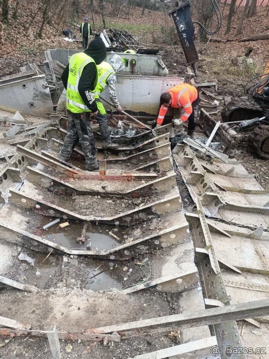 Stavební dělník - 2