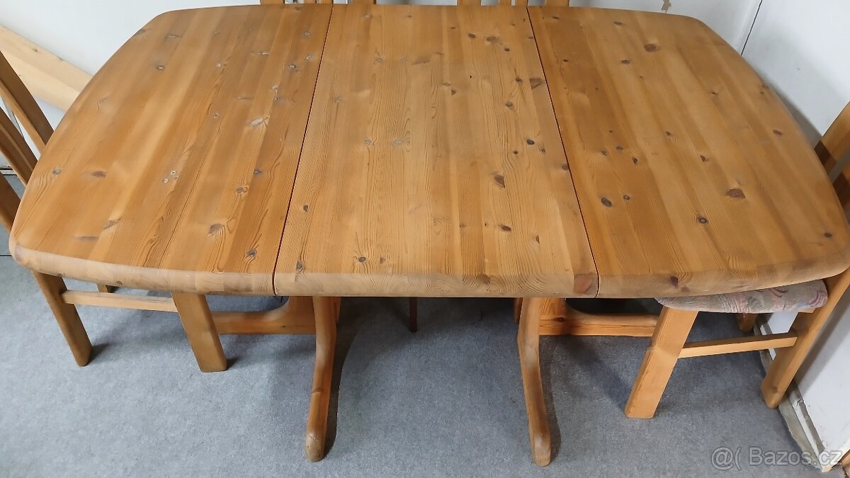 Celomasivní rozkládací jídelní stůl - 2