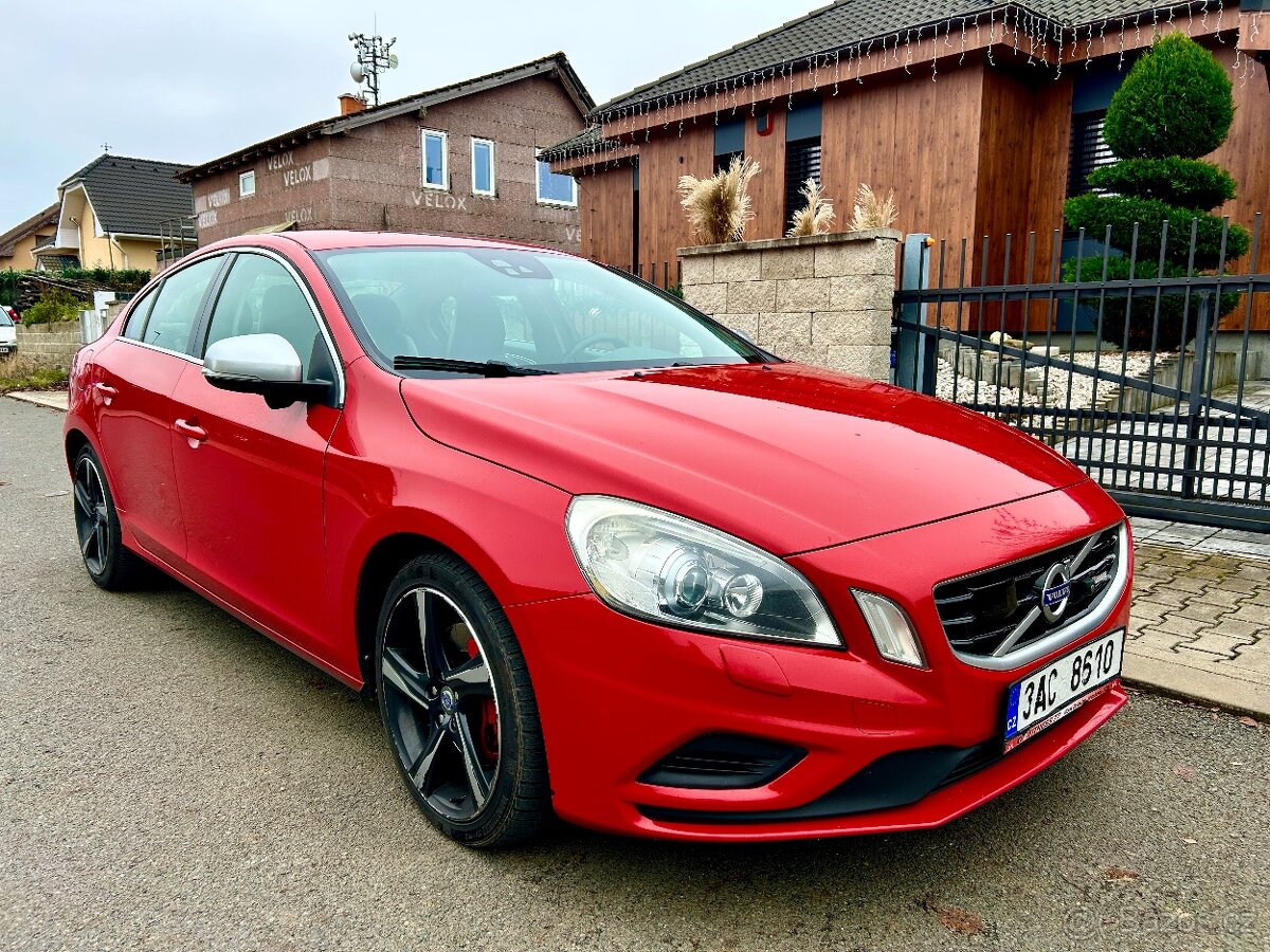Volvo S60 2.4 D5 AWD R-Design 169kW 4x4 SERVISKA - 2