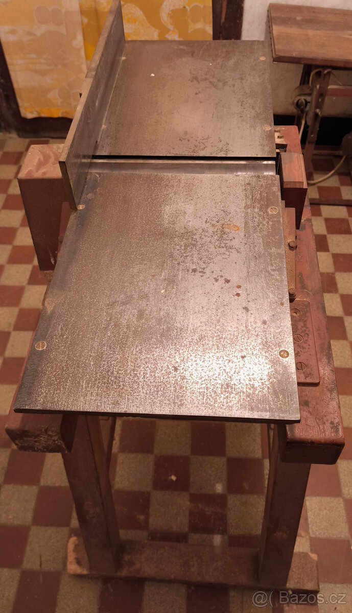 Srovnávací frézka - 2