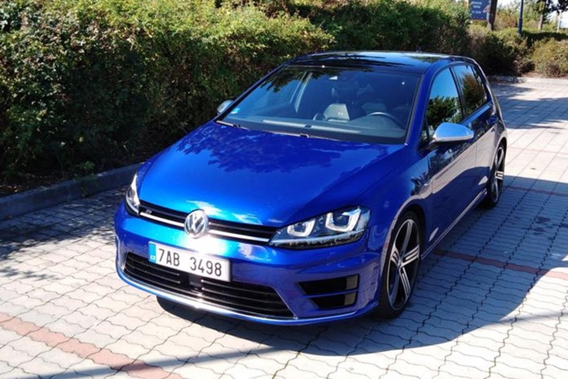 Volkswagen Golf R 2,0 TSI DSG - 2