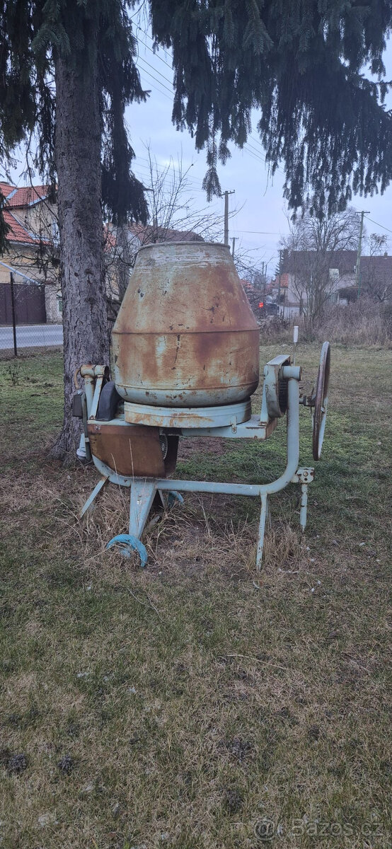 Míchačka betonu - 2