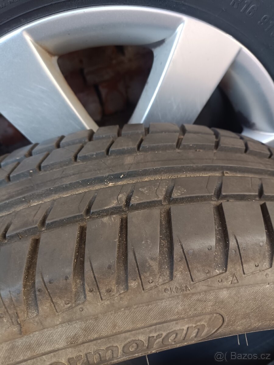 letnì pneu 185/65/15 - 2