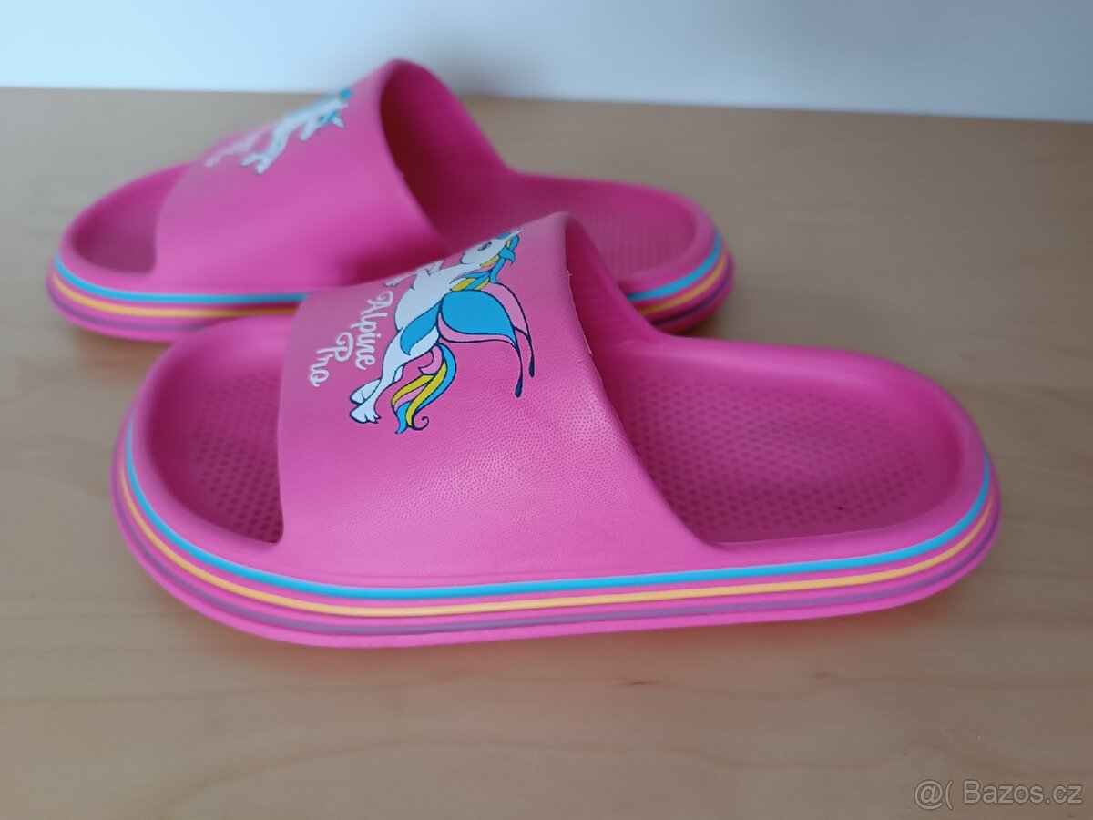 Dívčí pantofle - 2