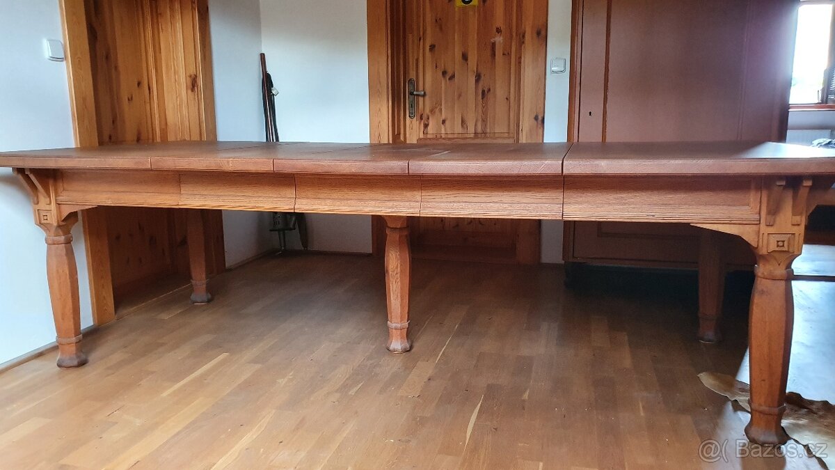 Starožitný stůl z masivu - 2