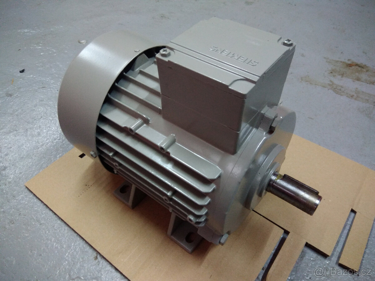 Elektromotor Siemens 1LA7083-0AA60, patkový IMB3 - 2
