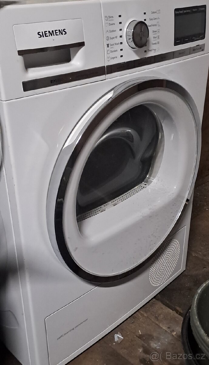 Sušička Siemens WT48Y780EU - 2