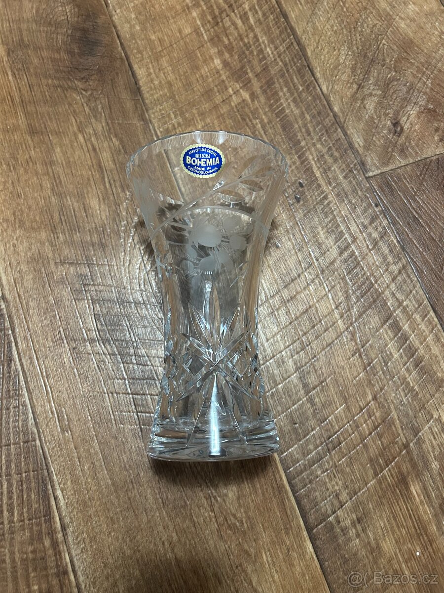 křišt´álová váza - 2