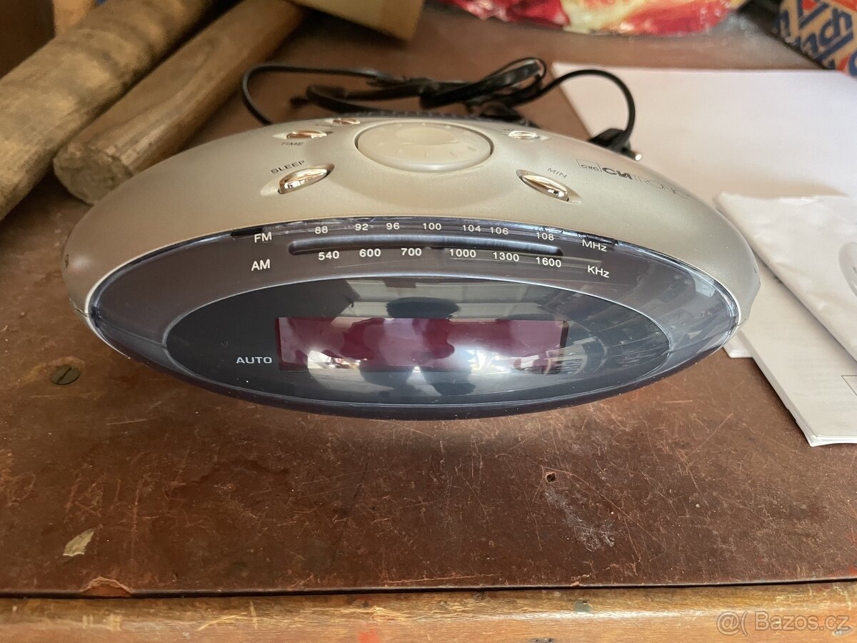 Rádio+budík Clatronic-nový - 2