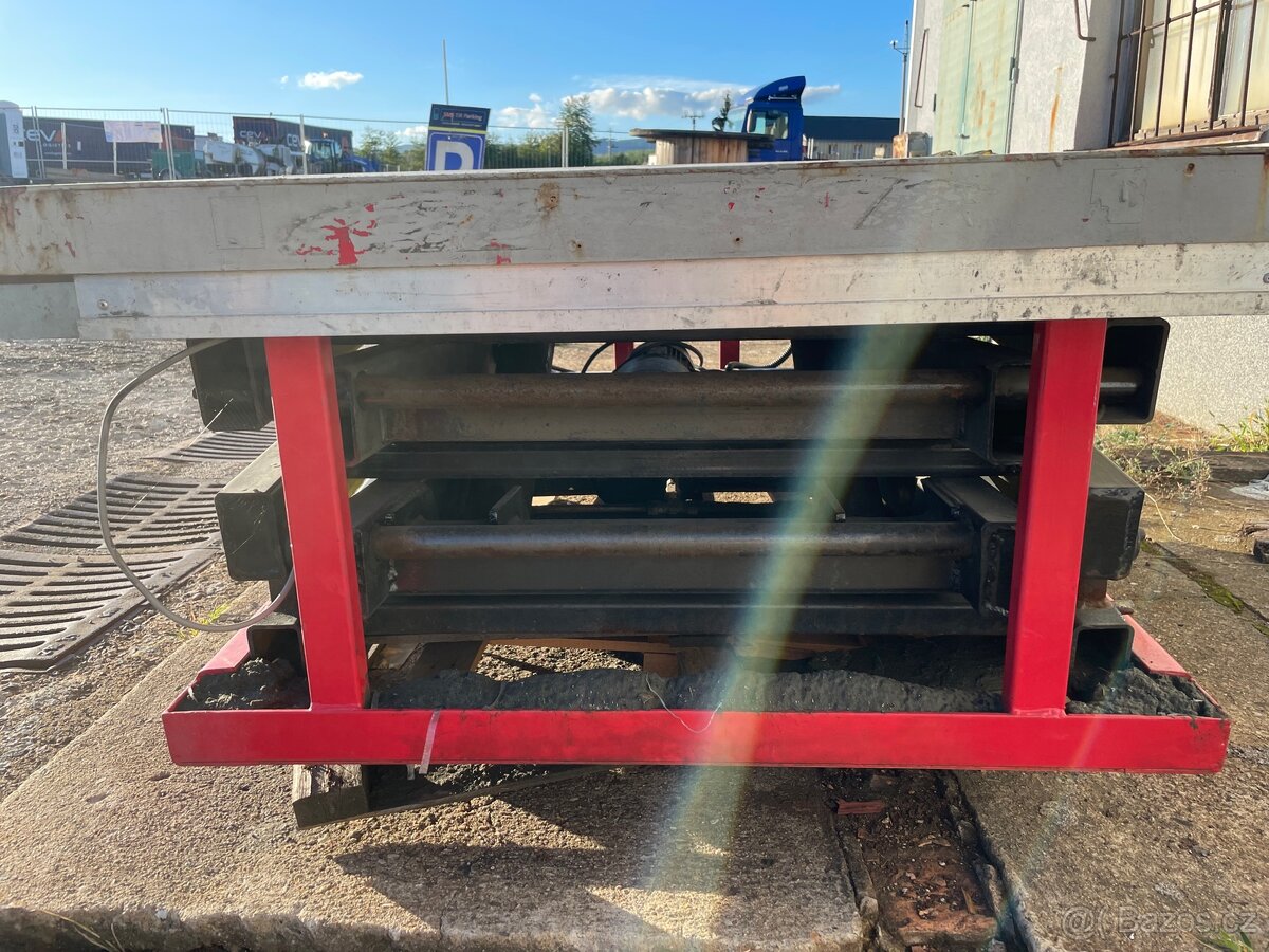 Hydraulický nůžkový zvedací stul - 2