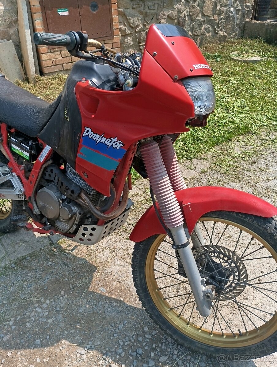 Honda dominator