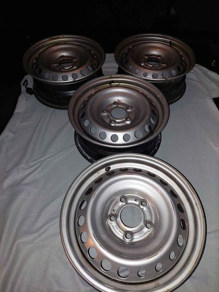 Plechové disky 4x R15 Renault - 2