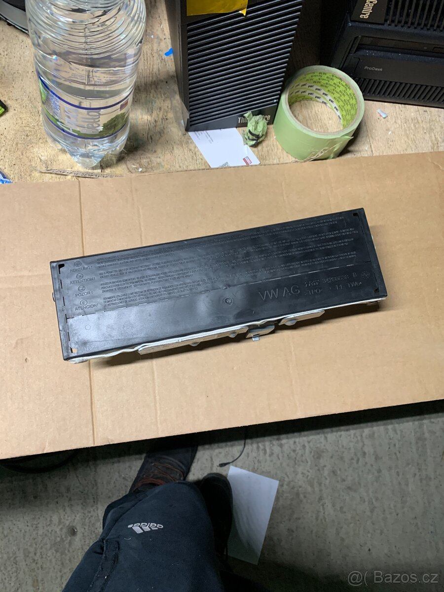 Kolenní airbag skoda Octavia IV 4 koleno kolenni - 2