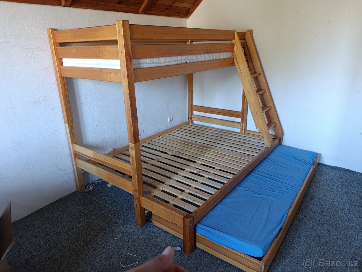Palanda - poschoďová postel. - 2