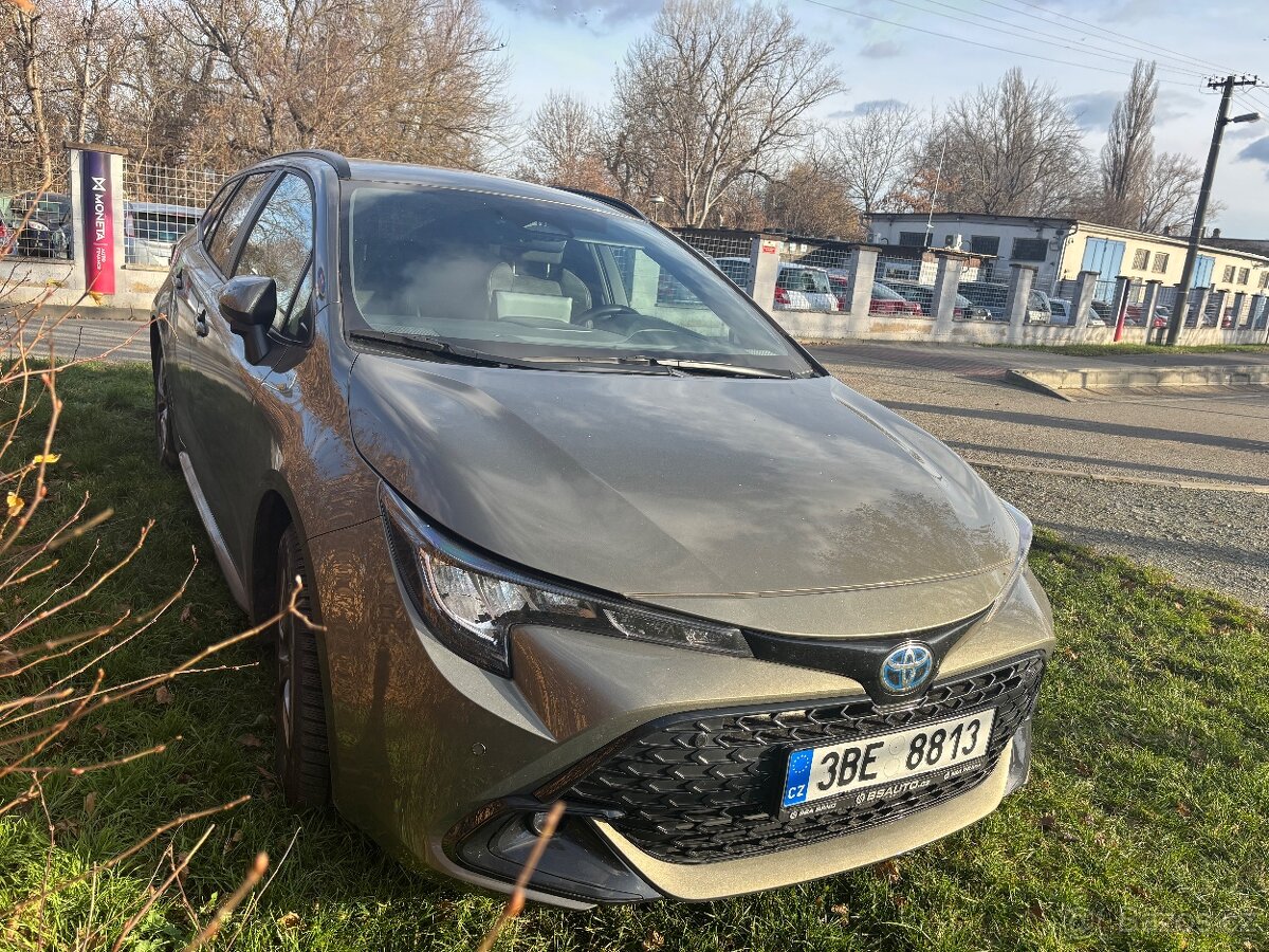 Toyota Corolla TS 1.8 hybrid e-CVT - 2