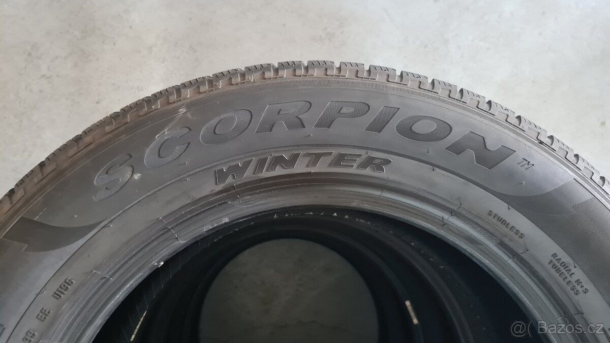 Zimní pneu kola 215 65 17 Pirelli zánovní 4 kusy - 2