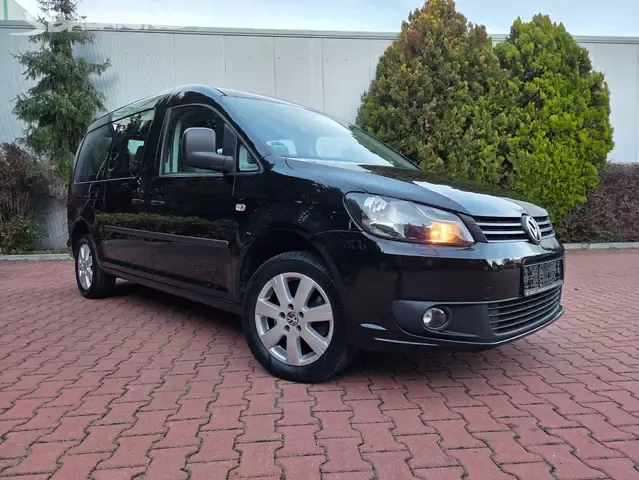 VW Caddy Maxi 2.0TDI 103kW, 2012, tažné, navi - 2