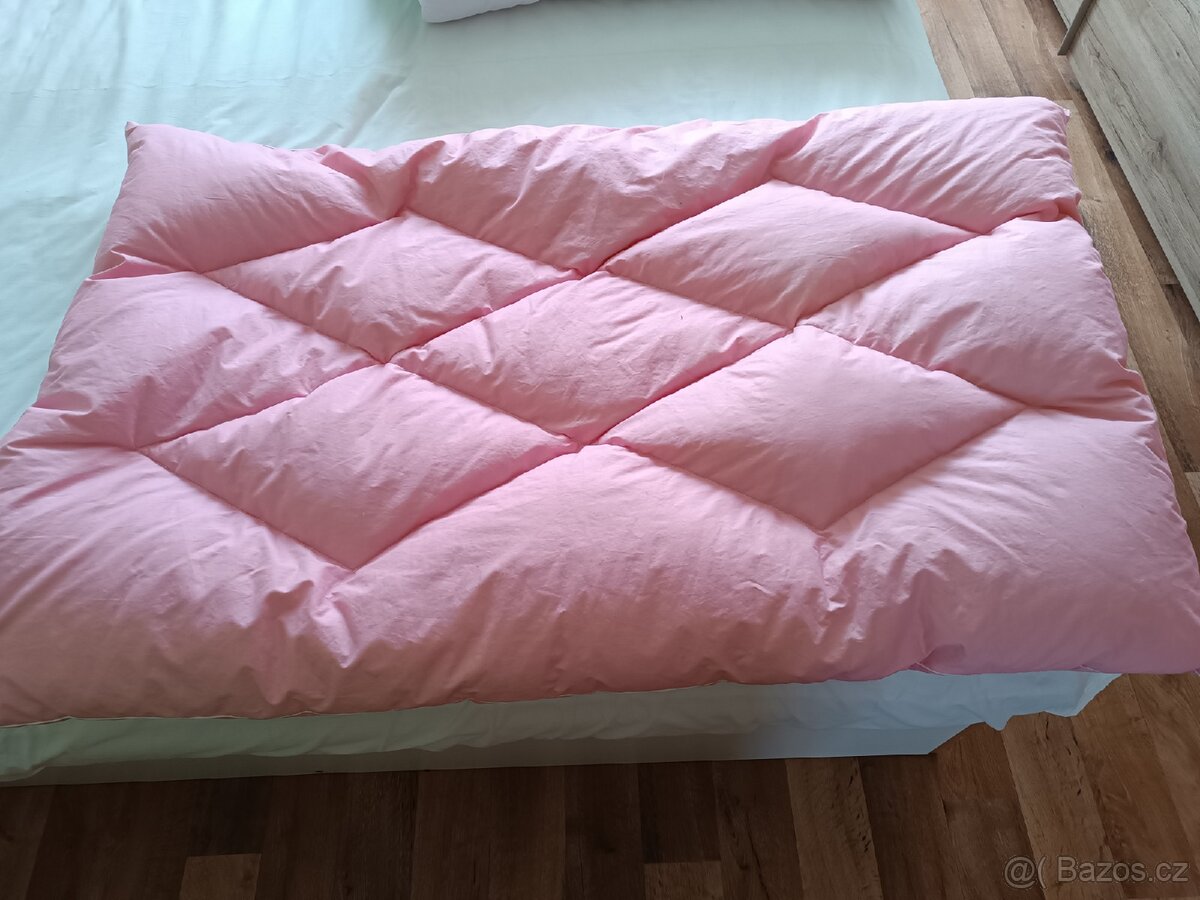 Péřový polštář a přikrývka do postýlky - 2