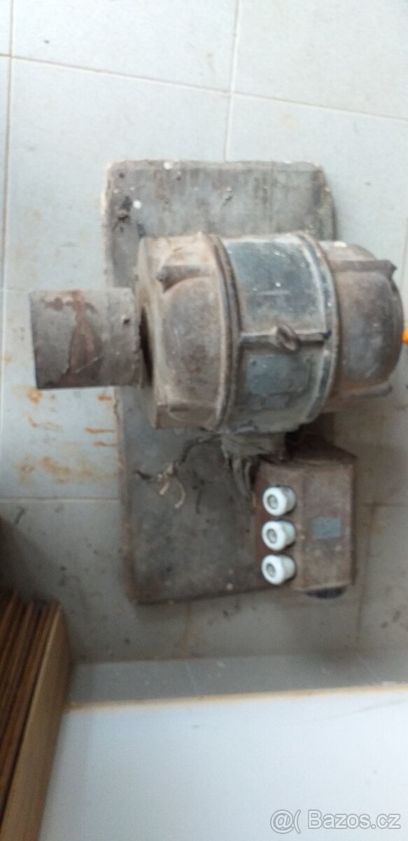 Prodám retro 3kW motor - 2