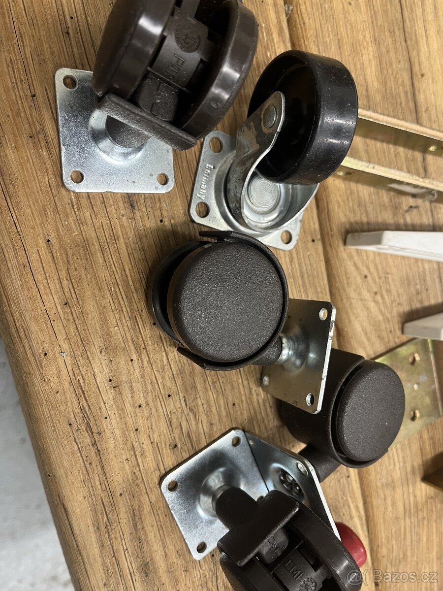 Držáky kolecka - 2